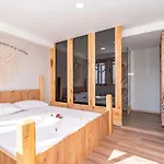 Kale Butik Otel * אלאניה